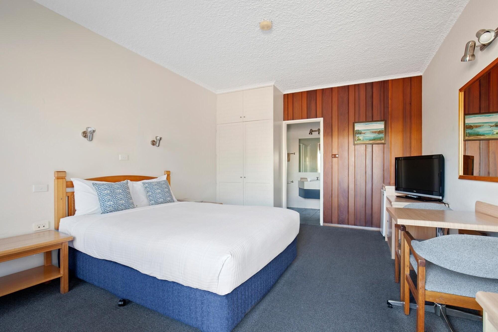 Banjo Paterson Motor Inn Лейкс-Энтранс Экстерьер фото