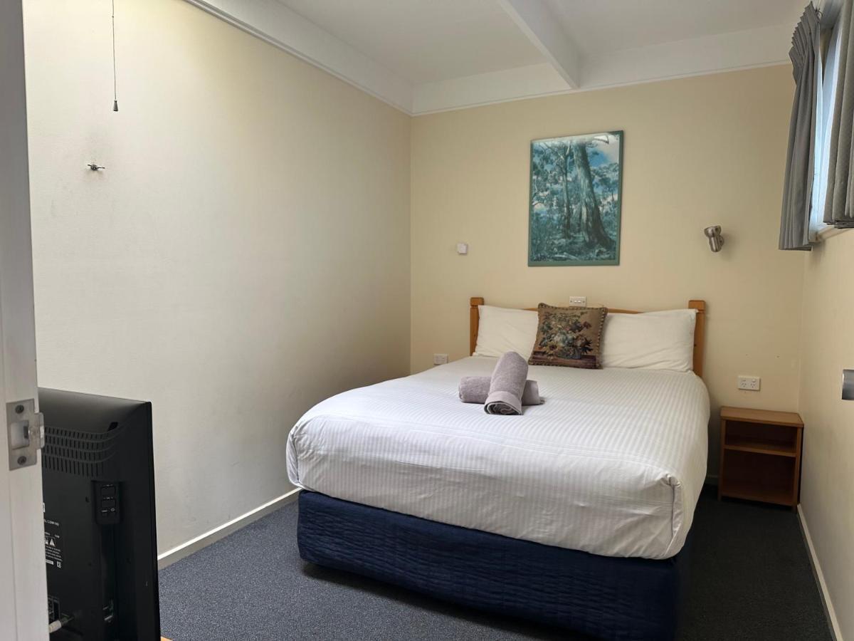 Banjo Paterson Motor Inn Лейкс-Энтранс Экстерьер фото