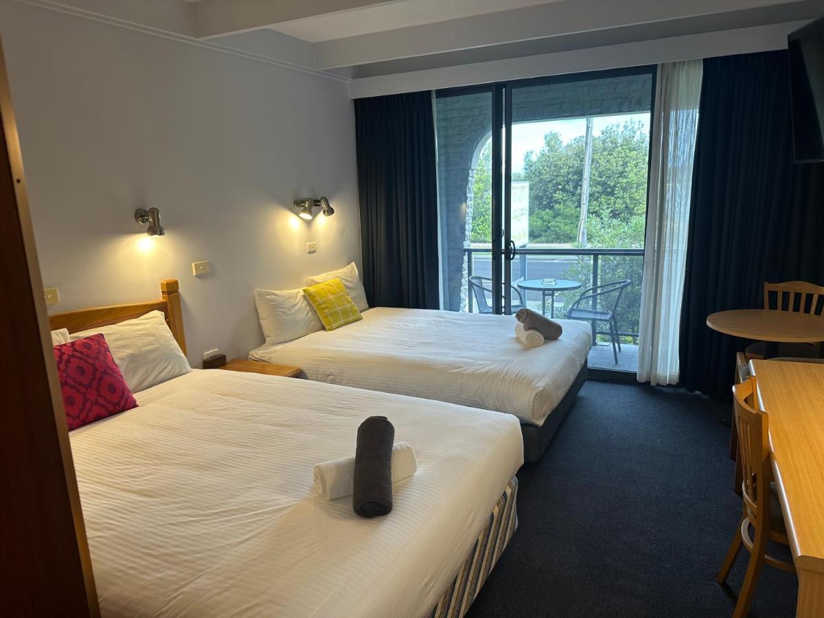 Banjo Paterson Motor Inn Лейкс-Энтранс Экстерьер фото