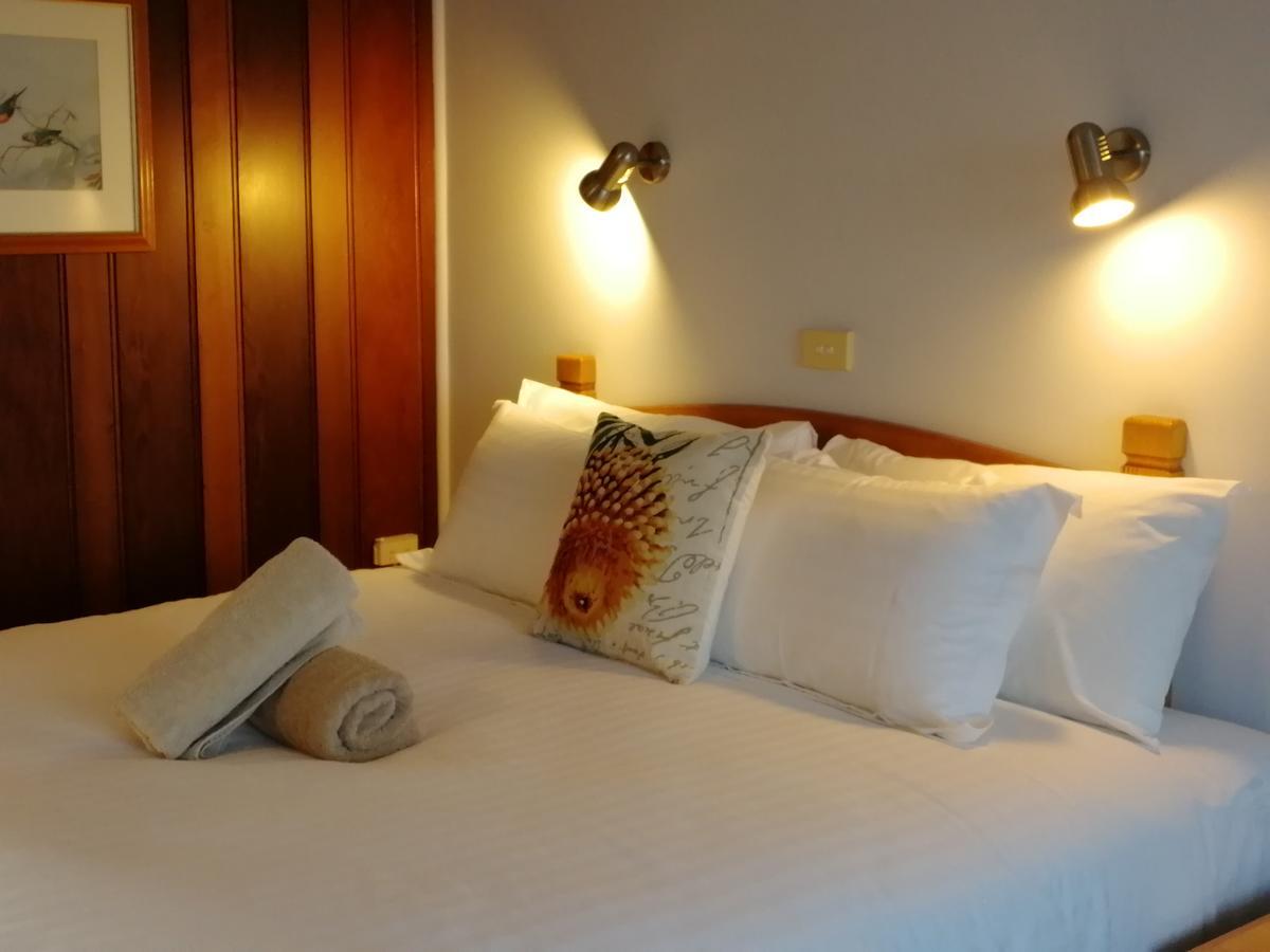 Banjo Paterson Motor Inn Лейкс-Энтранс Экстерьер фото