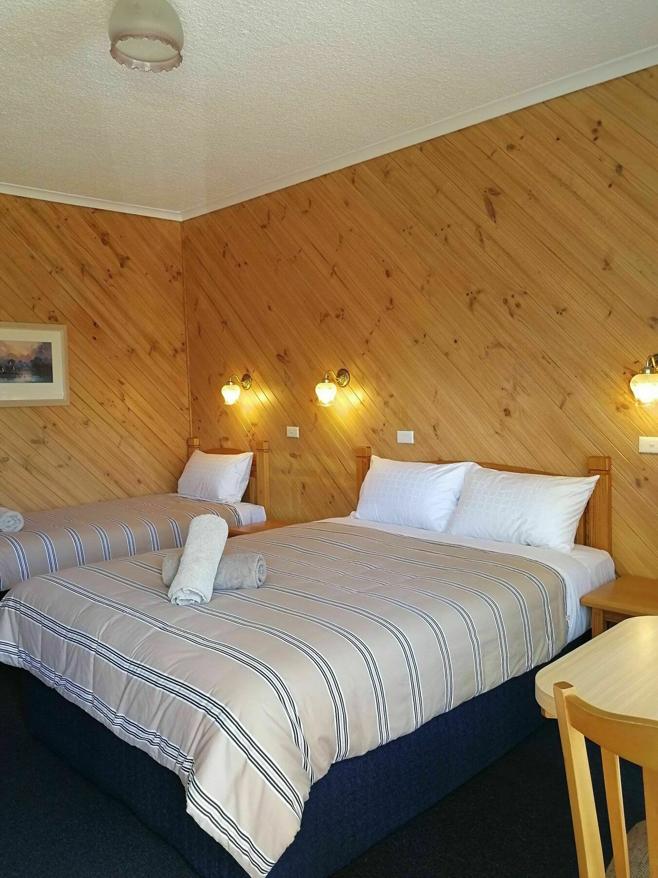 Banjo Paterson Motor Inn Лейкс-Энтранс Экстерьер фото