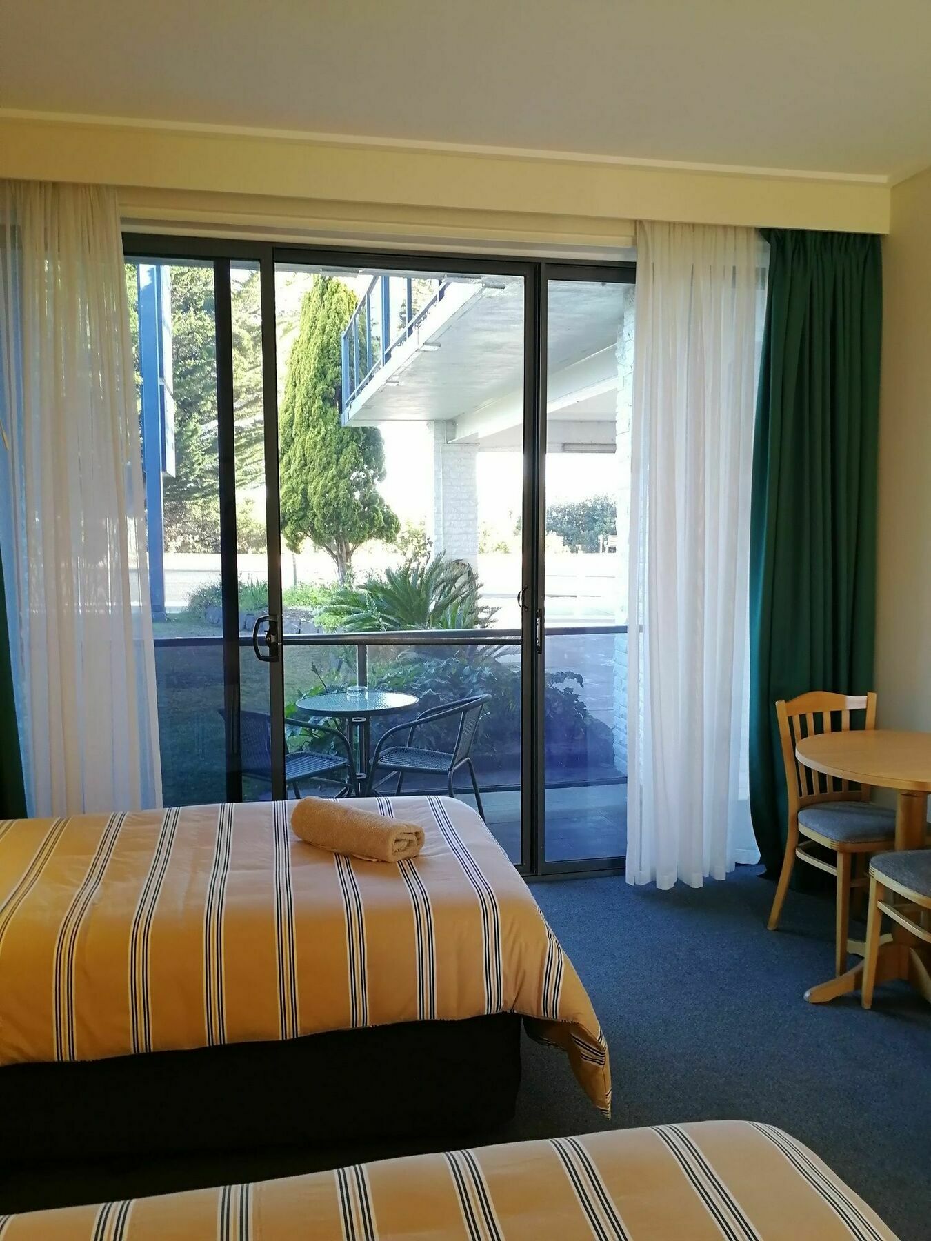 Banjo Paterson Motor Inn Лейкс-Энтранс Экстерьер фото