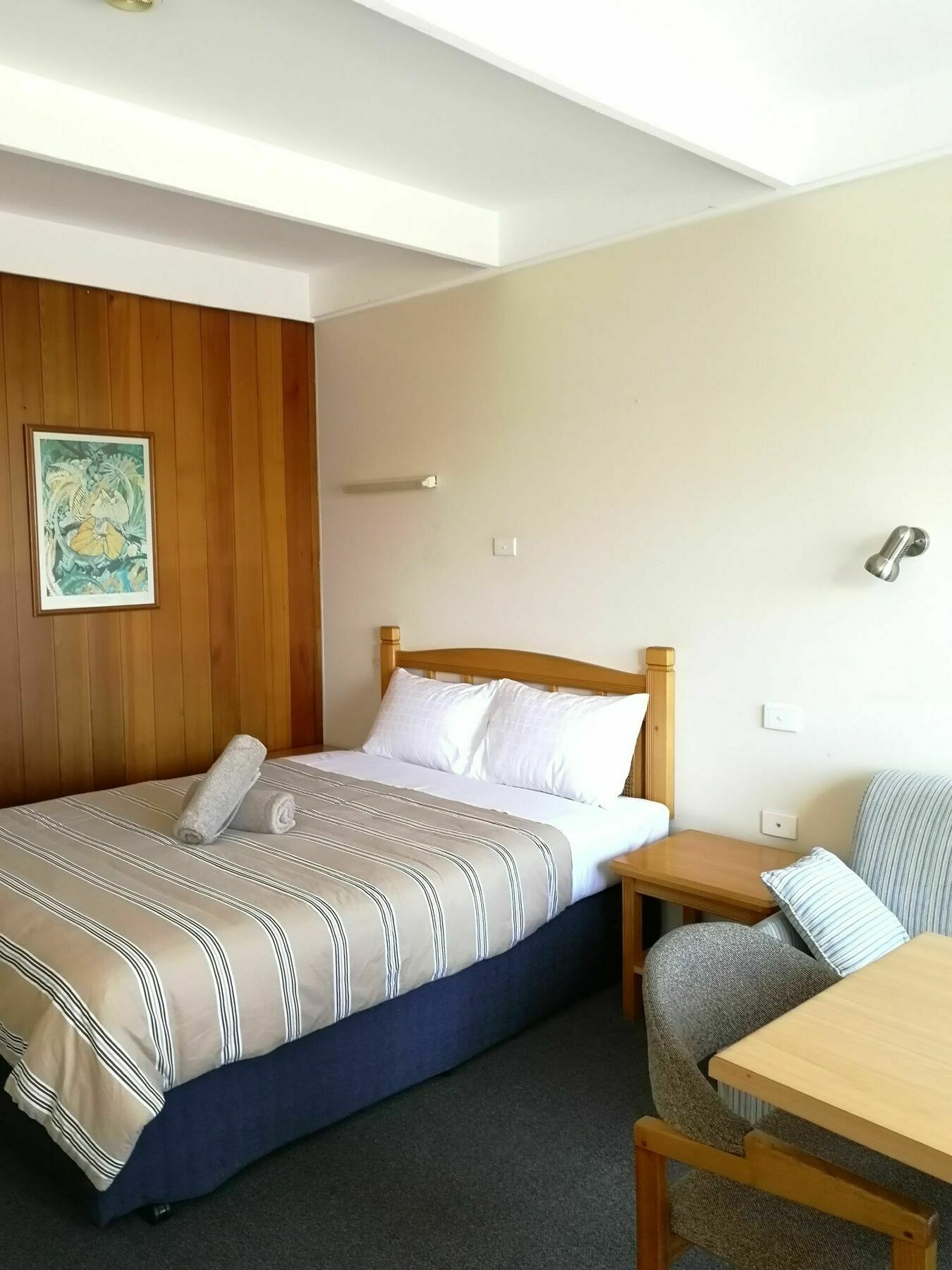 Banjo Paterson Motor Inn Лейкс-Энтранс Экстерьер фото